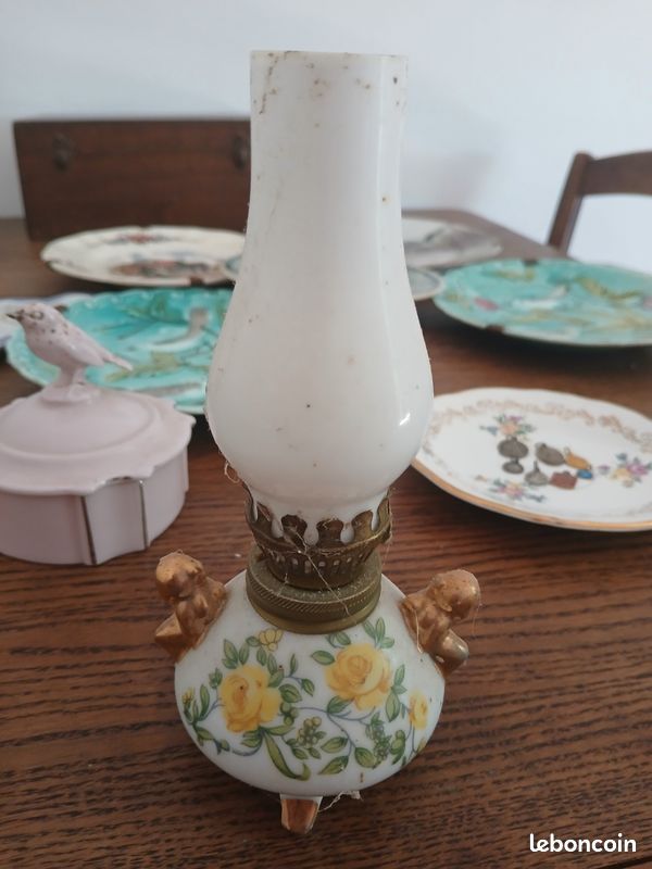 Petite lampe a petrole (image 1)