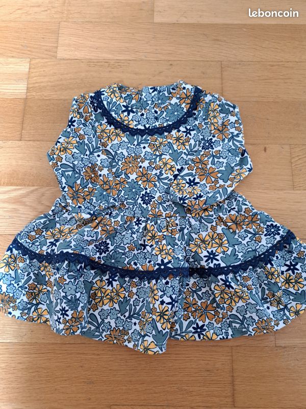 Robe 6 mois neuve (image 2)