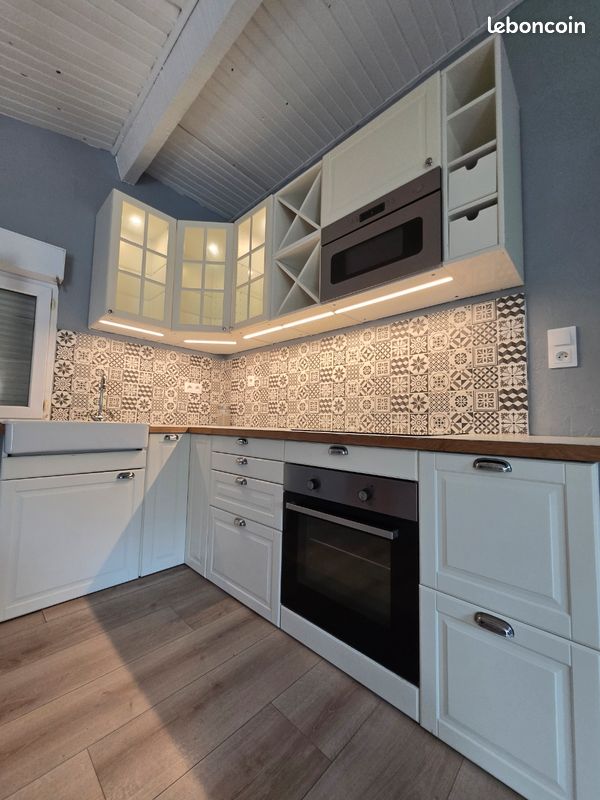 Maison 6 pièces 150 m² · à Saint-Mitre-les-Remparts · 150 m² · 405 000 €