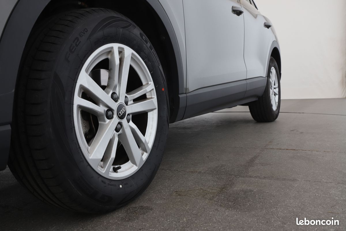 Audi Q3 35 TFSI Design S Tronic 7 150 ch (image 23)