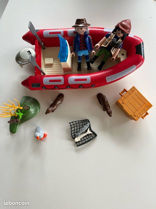 Playmobil braconniers avec bateau (boîte 5559) (image 1)