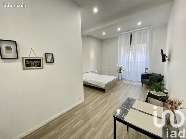 Studio 1 pièce 33 m²