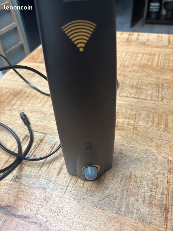 Antenne intérieure TNT HD amplifiée - (image 2)