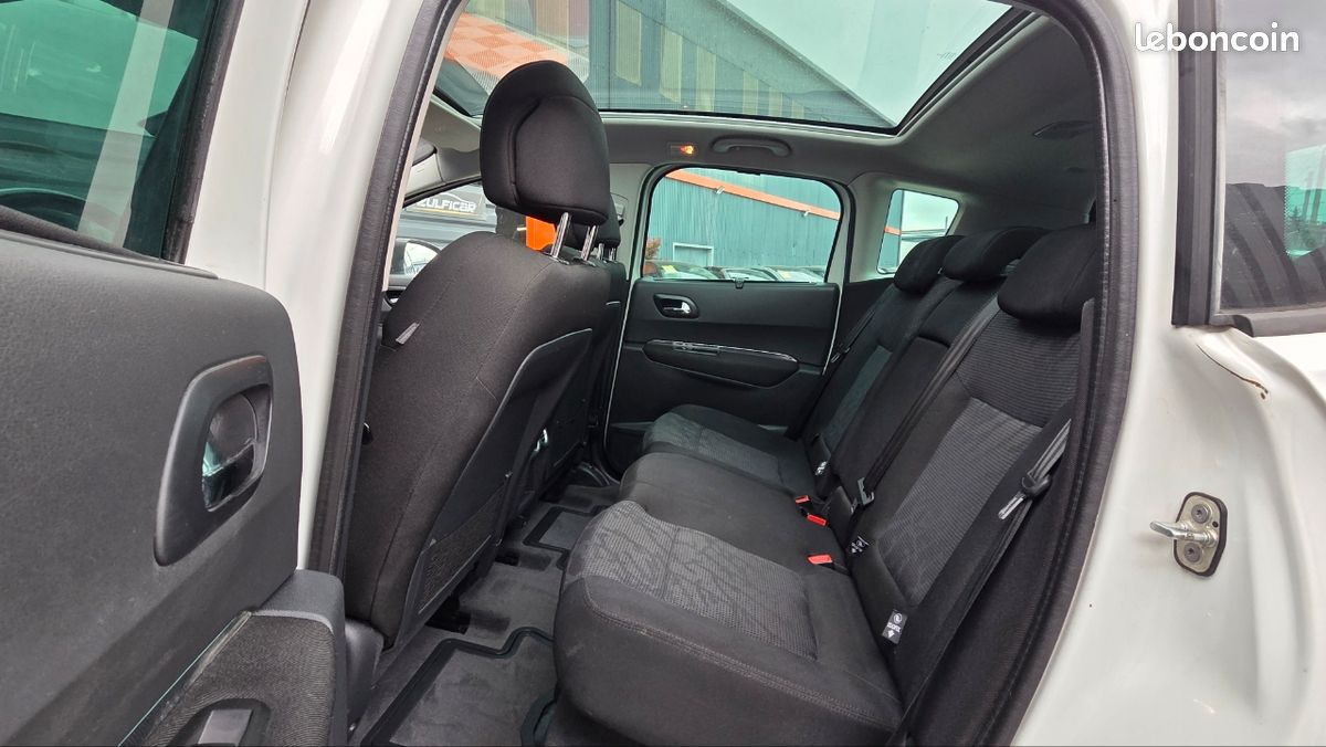 Peugeot 3008 allure 1.6 hdi 112cv (image 5)