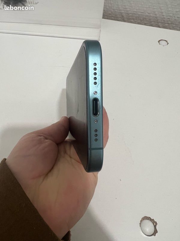 IPhone 16 (image 5)