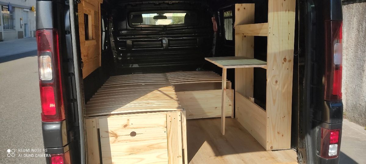 Aménagement amovible lit peigne + coffre pour van utilitaires tous  véhicules - Équipement caravaning