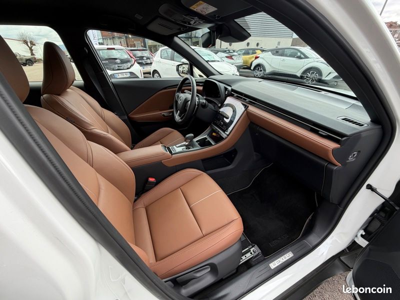 Lexus LBX 1.5 136H 2WD Relax Pack Advanced HYBRIDE (image 16)