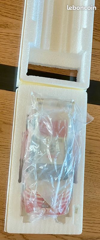 OTTOMobile OT126 1:18 BMW M1 Gr. B TOUR DE CORSE 1983