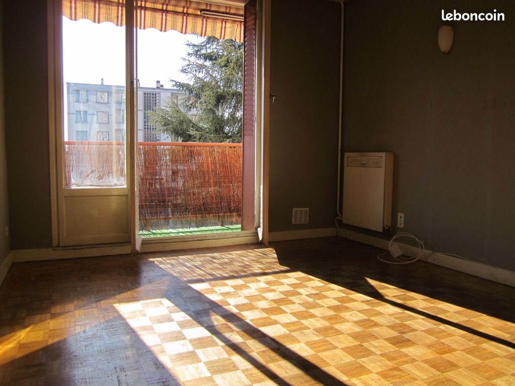Appartement 2 pièces 45 m² · à Saint-Martin-d'Hères · 45 m² · 650 €