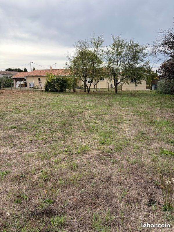 Terrain à bâtir · à Targon · 85 000 €