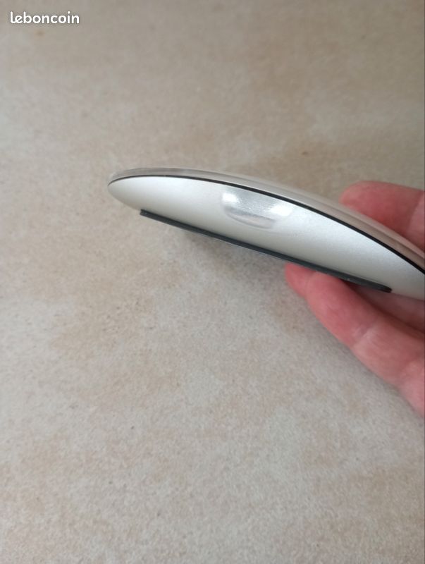 Souris apple Magic Mouse (image 7)