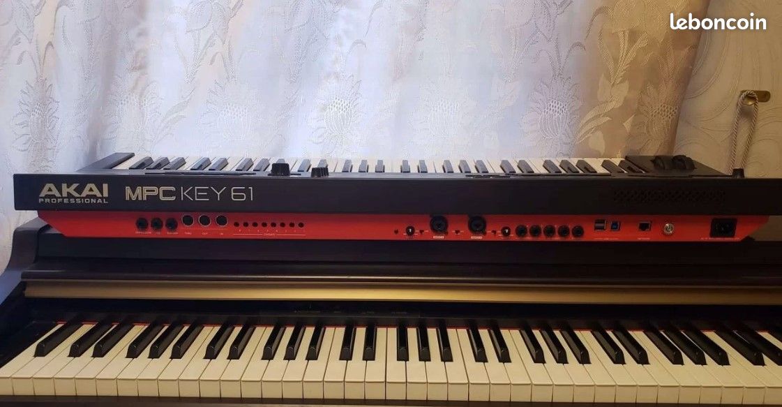 Akai MPC Key 61 (image 2)