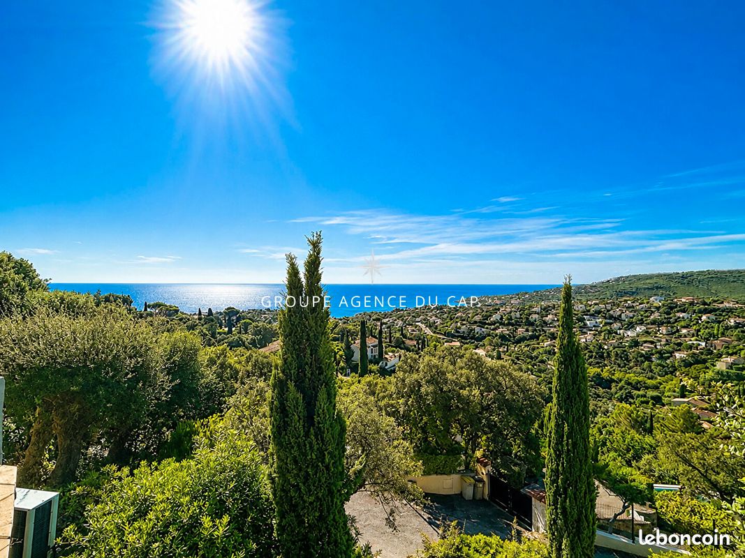 Maison 5 pièces 150 m² · à Roquebrune-sur-Argens · 150 m² · 980 000 €