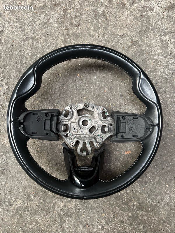 Volant cuir Mini JCW (image 1)