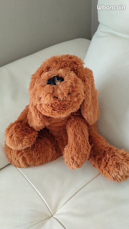 Chien en peluche (image 2)