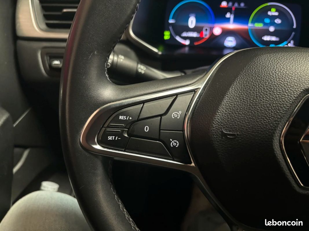 Renault CAPTUR Captur E-Tech Plug-in 160 (image 19)