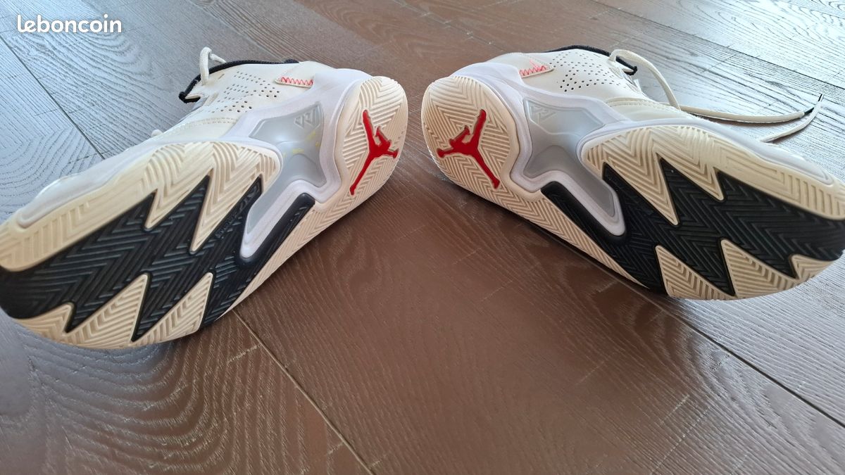 Chaussures Jordan pour le basket 🏀 (image 3)