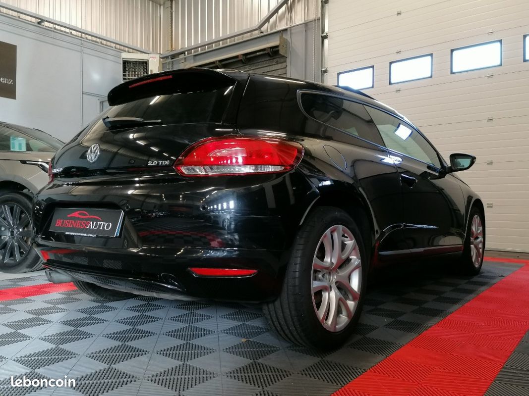 VOLKSWAGEN SCIROCCO 2.0 TDI 140 FAP Sportline DSG6 (image 9)