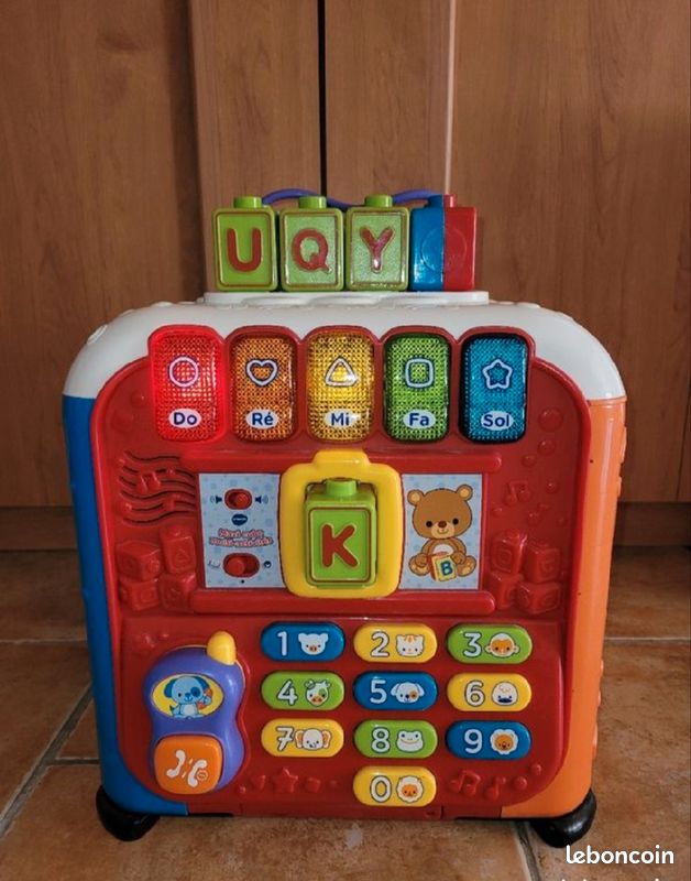 Maxi cube d'activités Vtech (image 1)