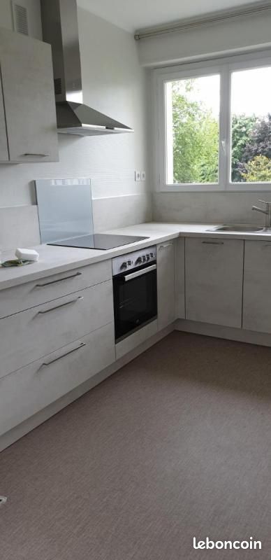 Appartement 3 pièces 98 m² · à Laval · 98 m² · 767 €