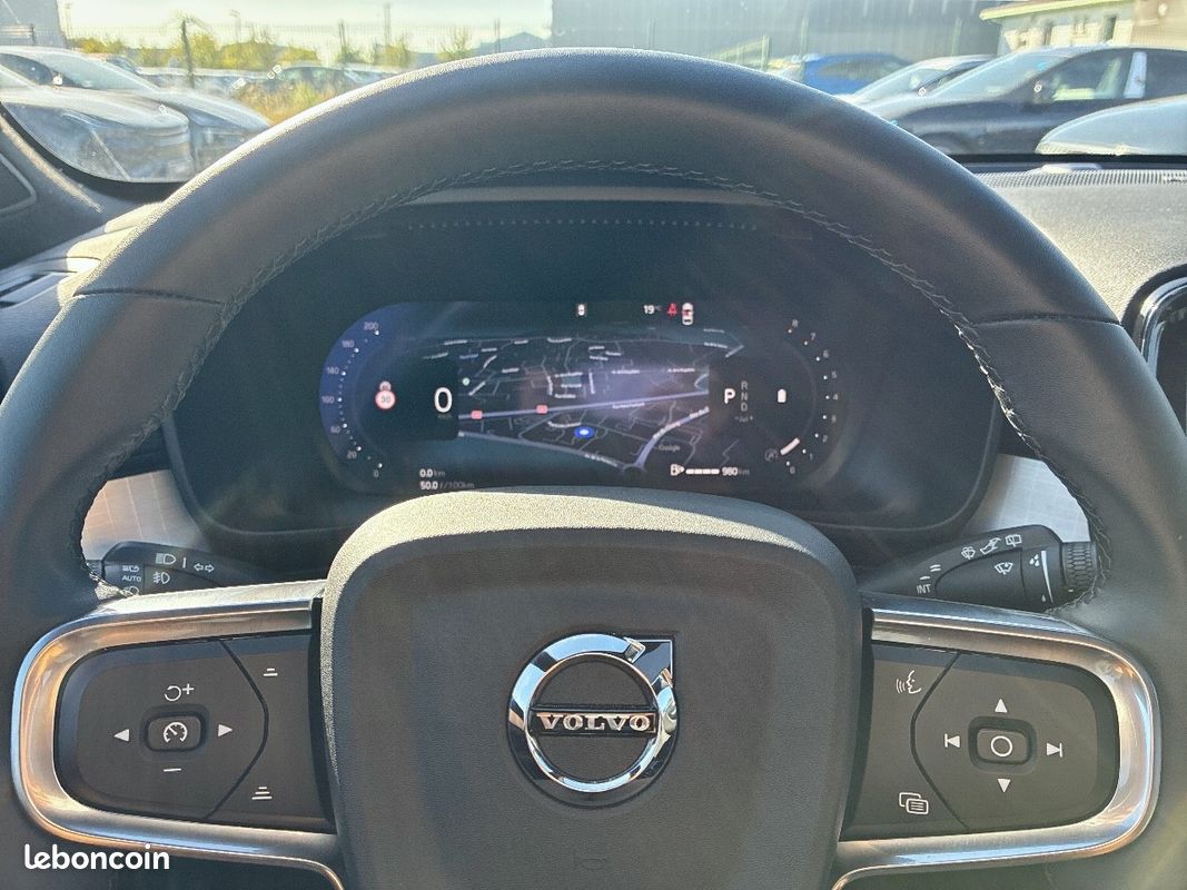 VOLVO XC40 B3 163 ch DCT7 Ultra (image 23)