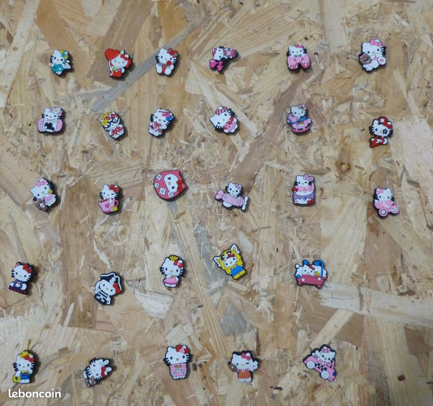 Charms Crocs hello kitty à l'unité (image 1)