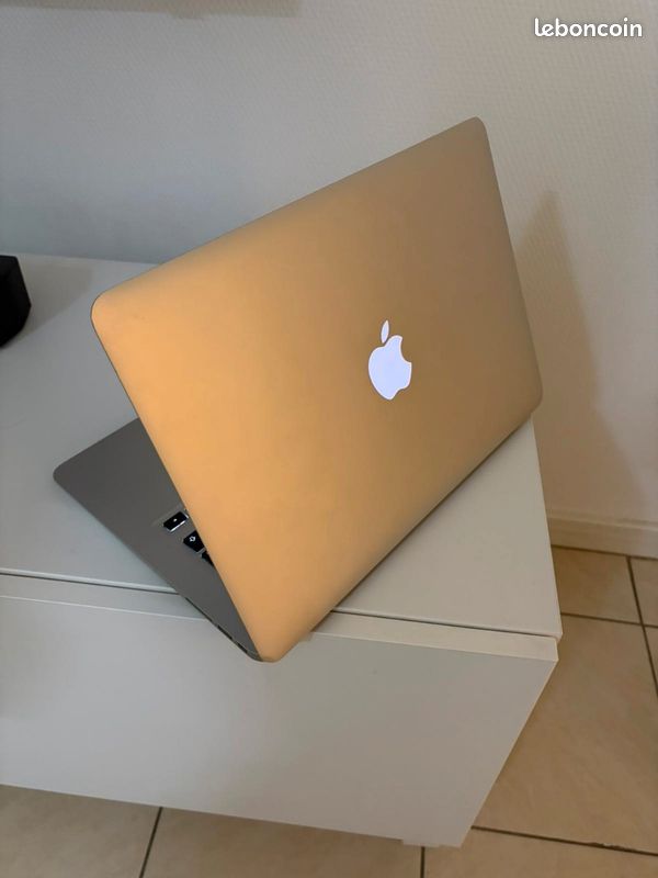 Ordinateur portable MacBook R 2017 (image 3)