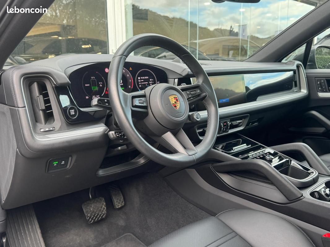 Porsche Cayenne Coupé E-Hybrid 3.0 V6 470 ch (image 9)