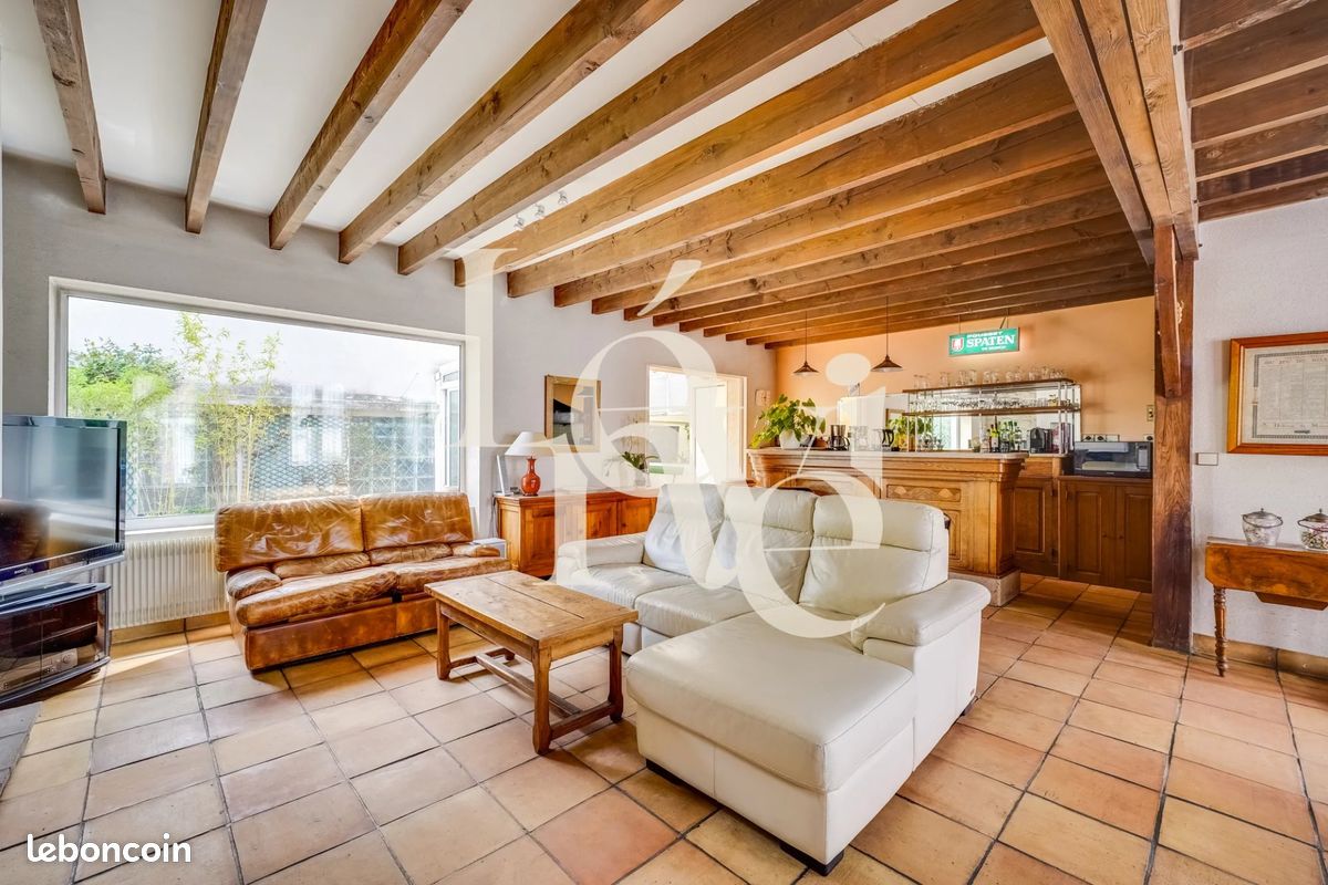 Maison 5 pièces 179 m² · à Les Lilas · 179 m² · 988 000 €