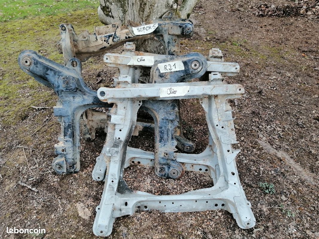 berceau-moteur-de-renault-clio-super-5-et-r21-quipement-auto