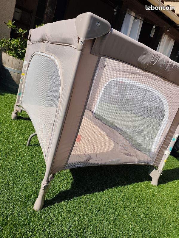 Parc pliable bébé (image 1)