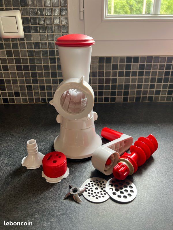 TUPPERWARE Chef Profi Chef D205 Hachoir à viande Blanc