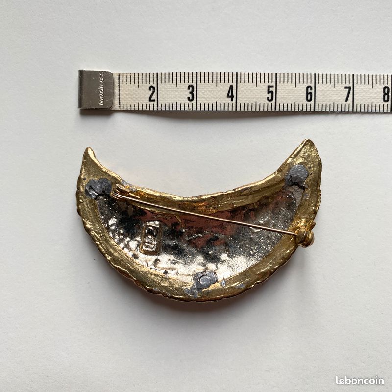 Broche ancienne croissant de lune en argent et pierres du Rhin