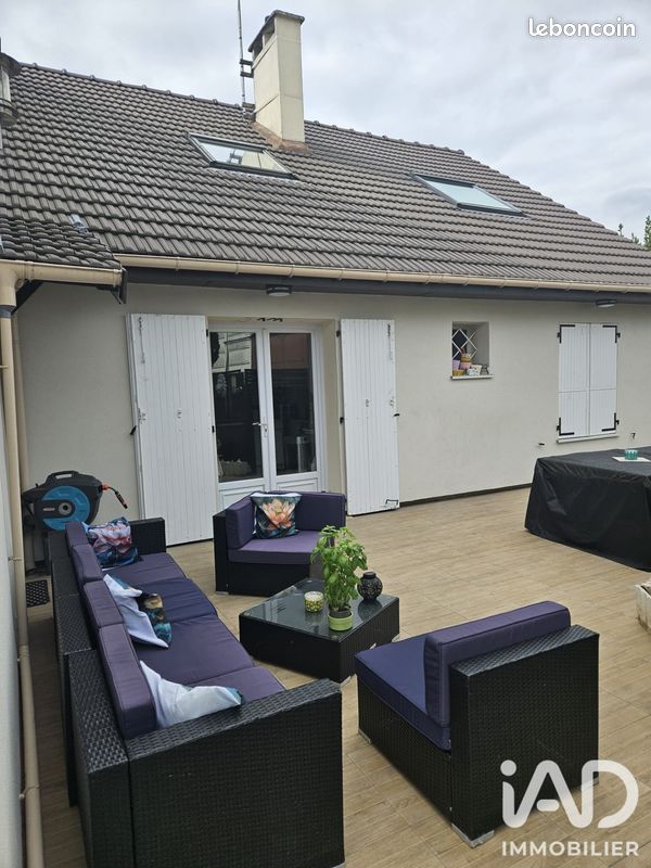 Maison 7 pièces 177 m² · à Montigny-lès-Cormeilles · 177 m² · 630 000 €
