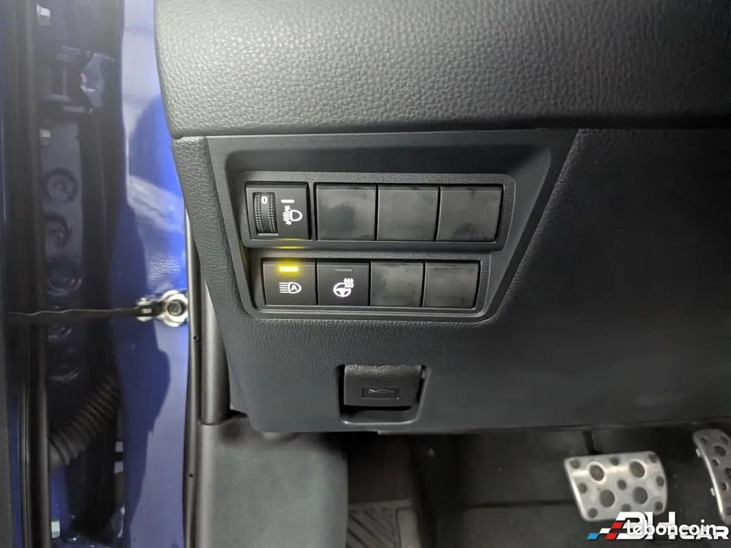 Toyota Yaris 1.5 130H 90 HYBRID FULL-HYBRID 0.8KWH GR-SPORT BVA (image 18)