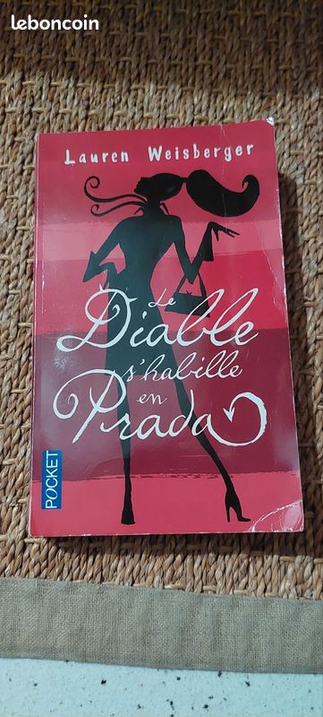 Roman Le diable s'habille en parada (image 1)
