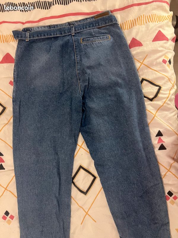 Pantalon en jean avec ceinture (image 5)