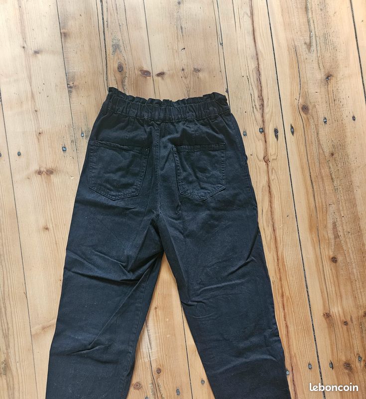 Pantalon noir style baggy (image 1)