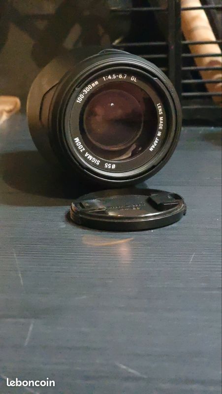 Objectif Sigma 100-300mm f/4.5-6.7 DL (image 1)