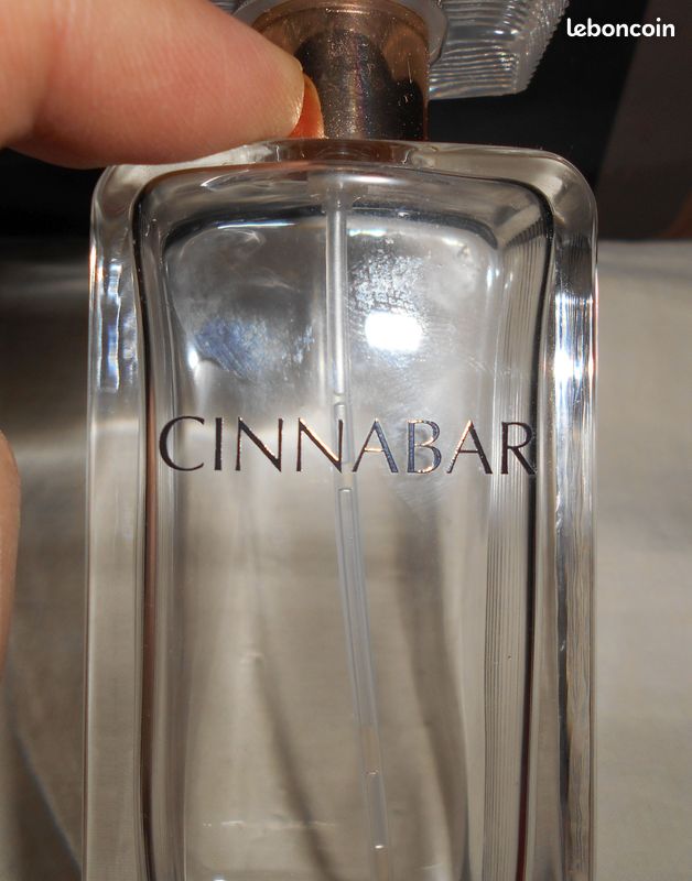 Flacon VIDE EMPTY Bottle, Estee Lauder, Eau de parfum Cinnabar 50 ml (image 5)