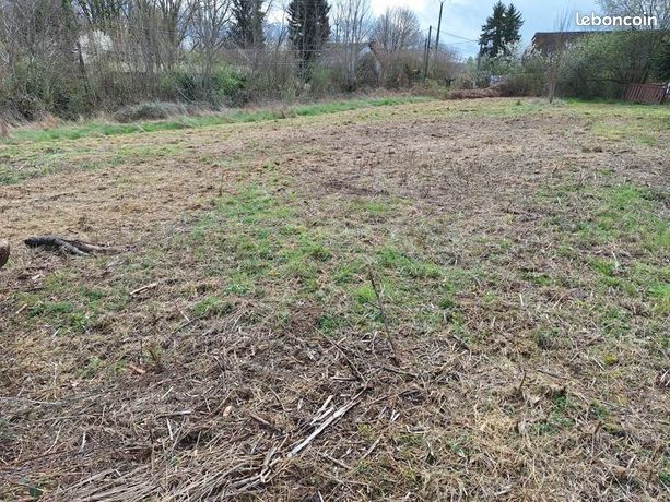 Terrain 2 109 m² Condat Sur Ganaveix