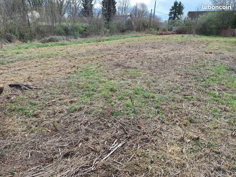 Terrain 2109 m² · à Condat-sur-Ganaveix · 20 000 €