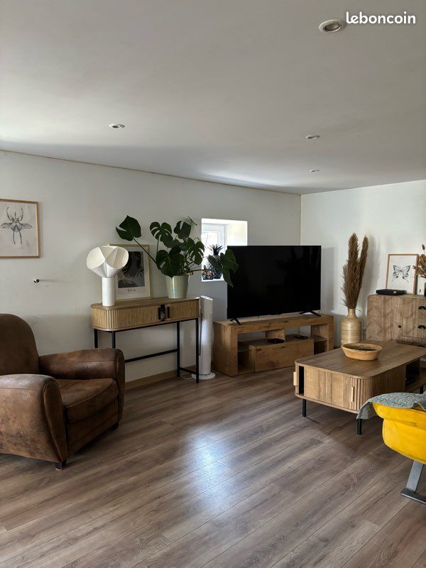 Maison 6 pièces 111 m² · à Bourg-Lastic · 111 m² · 139 000 €