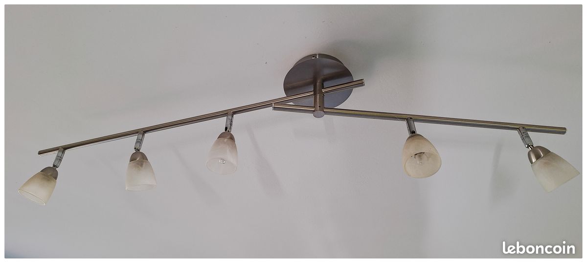 Lustre (image 1)