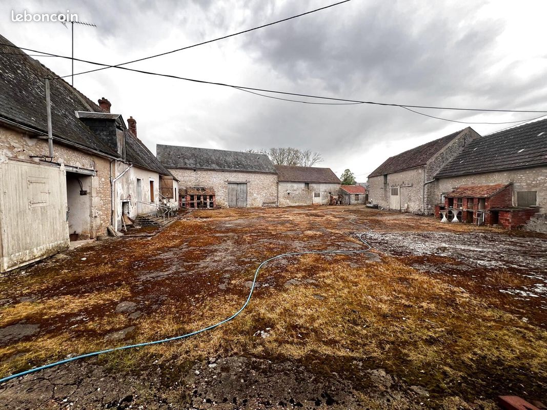 Maison 5 pièces 92 m² · à Angerville · 92 m² · 170 000 €