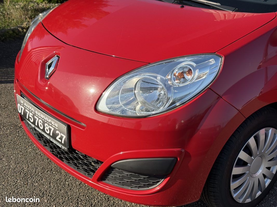 Renault Twingo II (C44) 1.2 60ch Access (image 14)