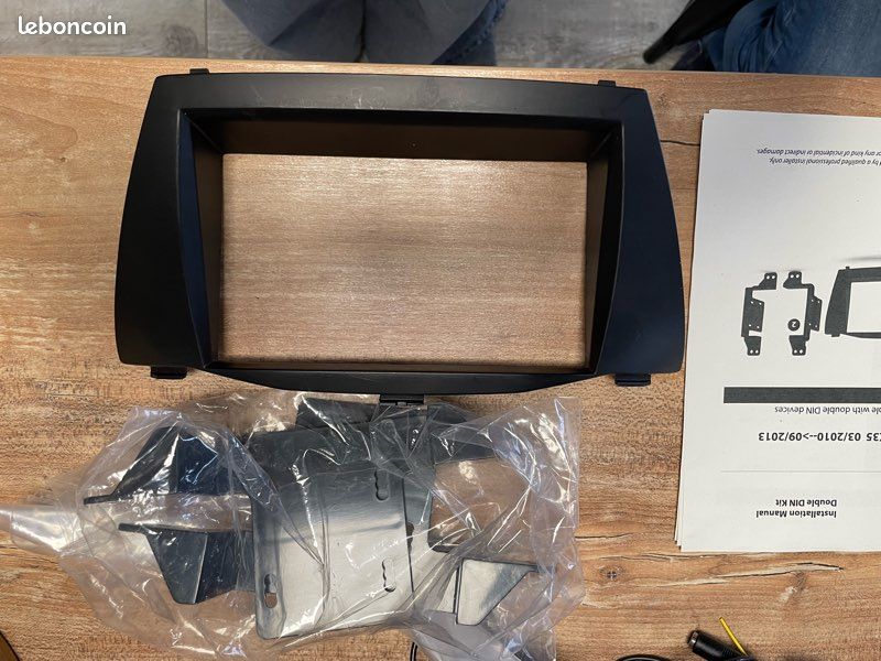 Cadre/Façade 2 DIN Pour Autoradio Hyundai Ix35 (2010-2015) - Adaptateur De Montage, Plastique Noir