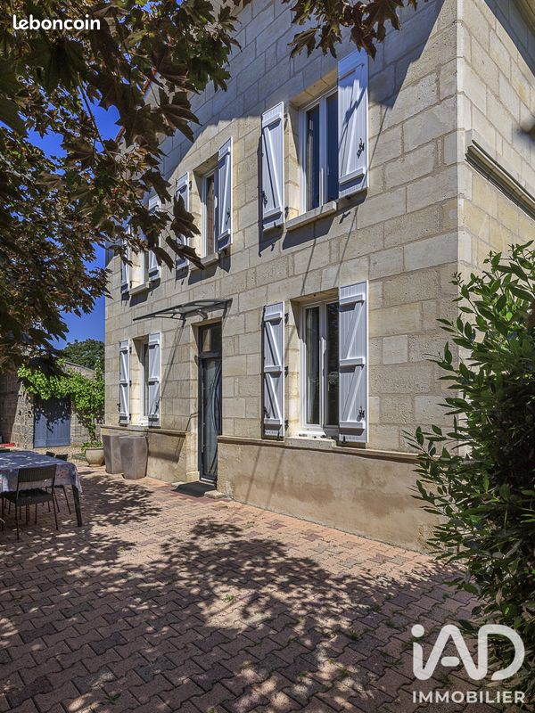Maison 5 pièces 147 m² · à Saint-Seurin-sur-l'Isle · 147 m² · 299 900 €