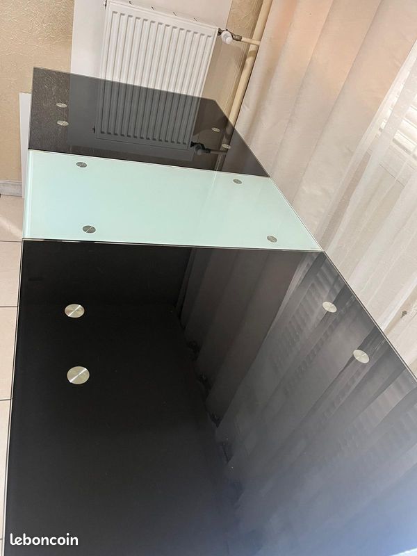Table de séjour (image 2)