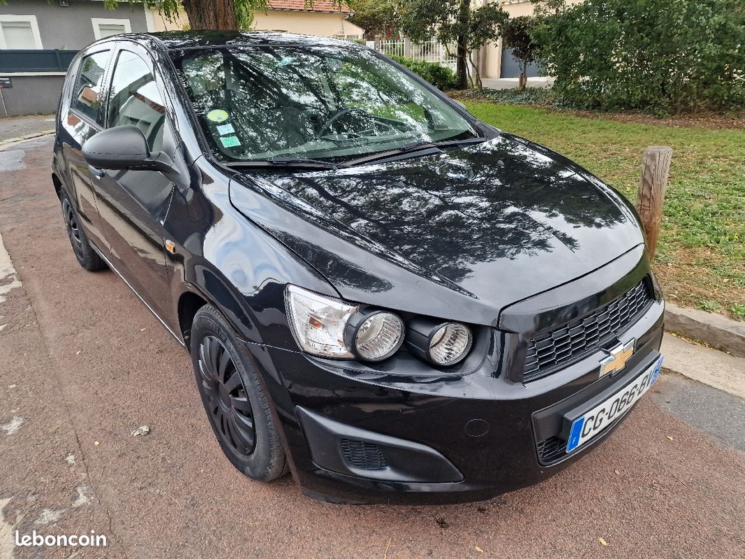 Chevrolet aveo 1.3 vcdi 75ch start/stop lt (image 2)